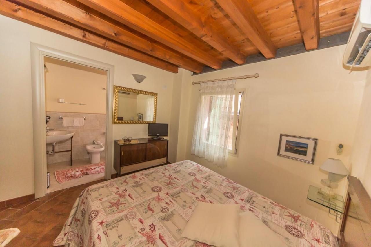 Double Room,724715557:JPEG